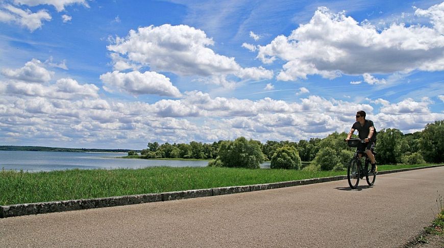 Обложка подборки маршрутов «Маршруты за городом»