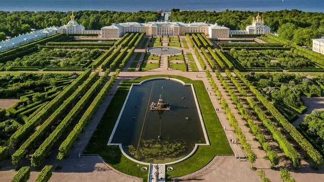 Обложка маршрута «Тропинки.ру - Сиверская-Борницкий карьер-Ропша-Петергоф»